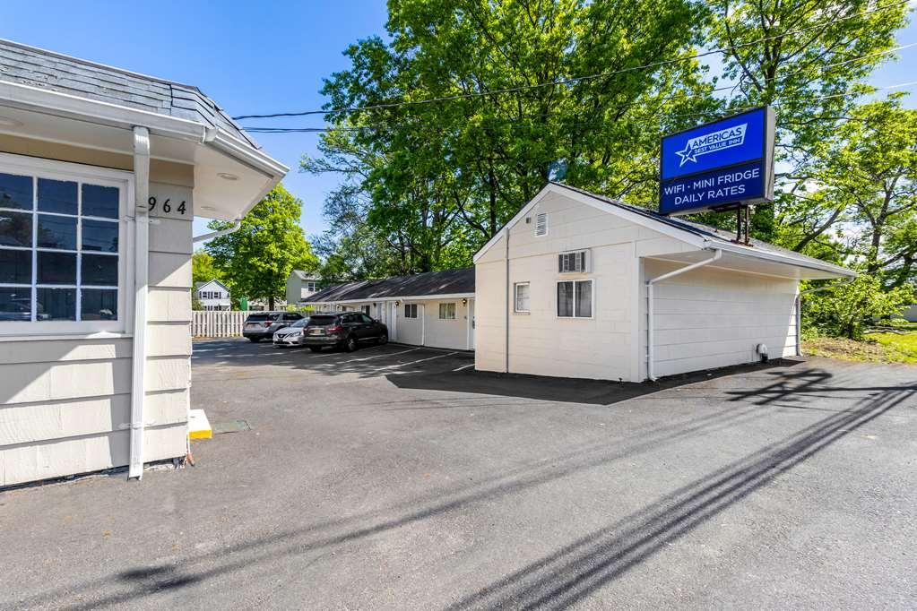Americas Best Value Inn Avenel Woodbridge Zewnętrze zdjęcie